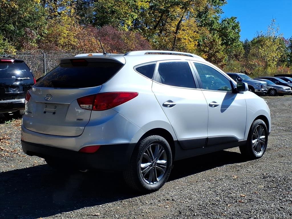 Used 2015 Hyundai Tucson SE image 4