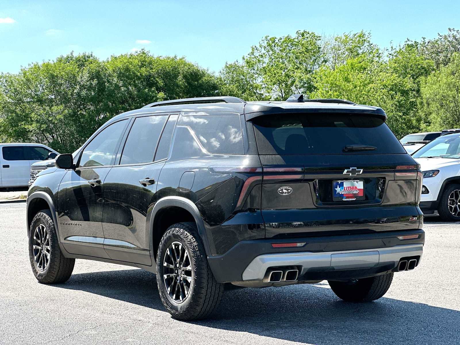 Used 2025 Chevrolet Traverse Z71 w/ LPO, Floor Liner Package image 13