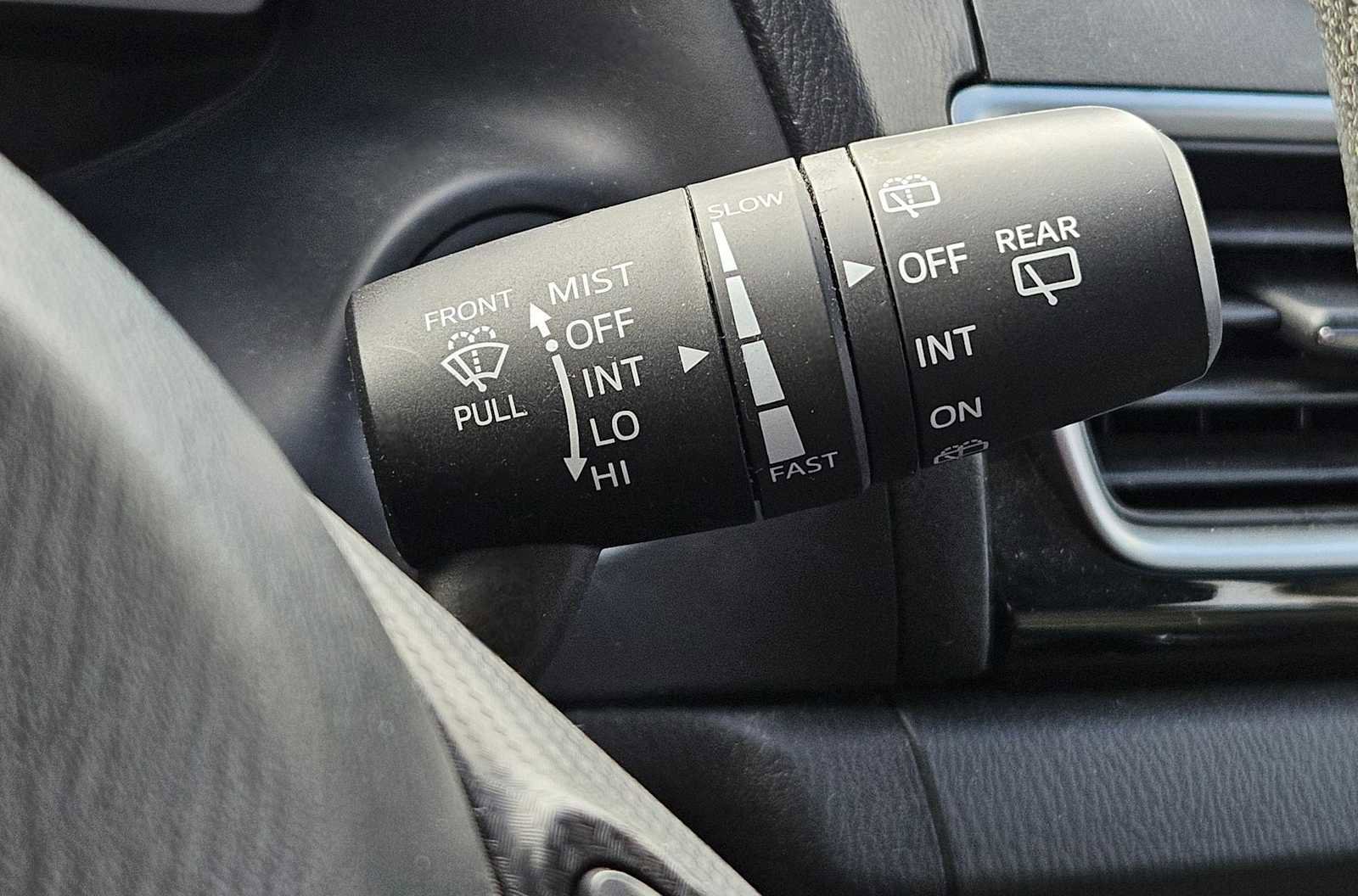 Used 2014 MAZDA MAZDA3 i Sport image 19