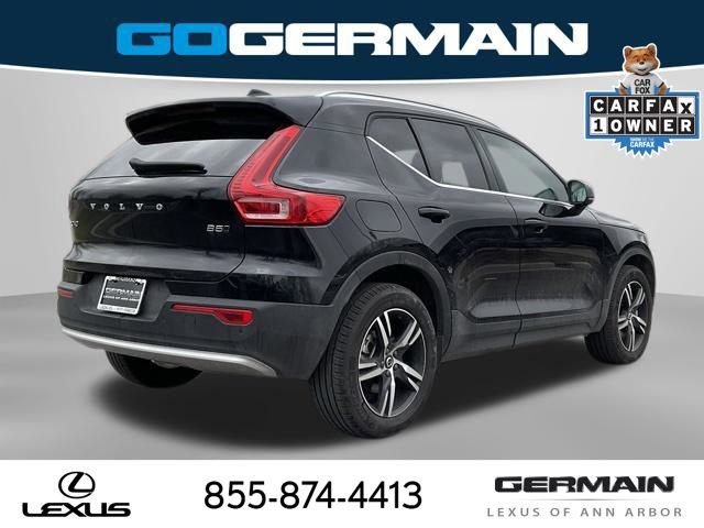 Used 2025 Volvo XC40 B5 Core image 8