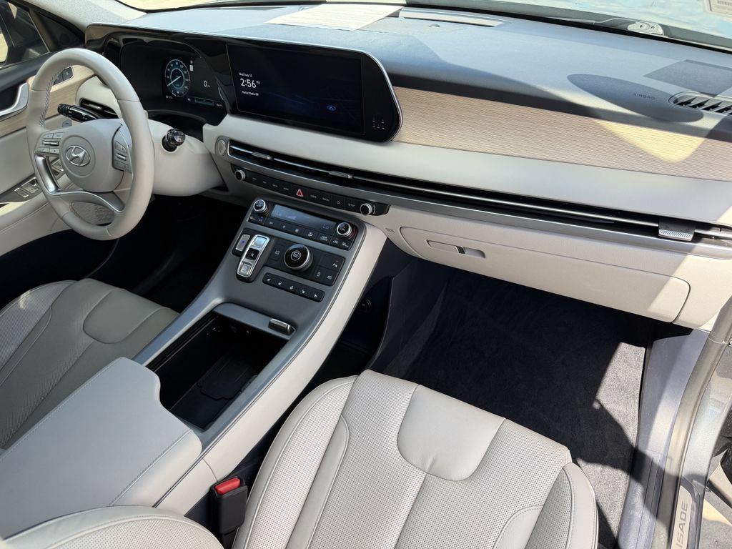 Used 2023 Hyundai Palisade Limited FWD image 15