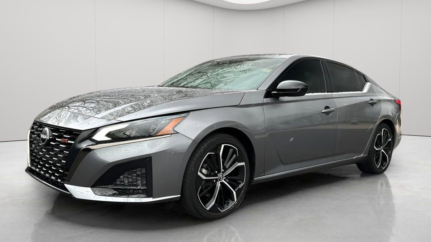 Used 2024 Nissan Altima 2.5 SR image 9