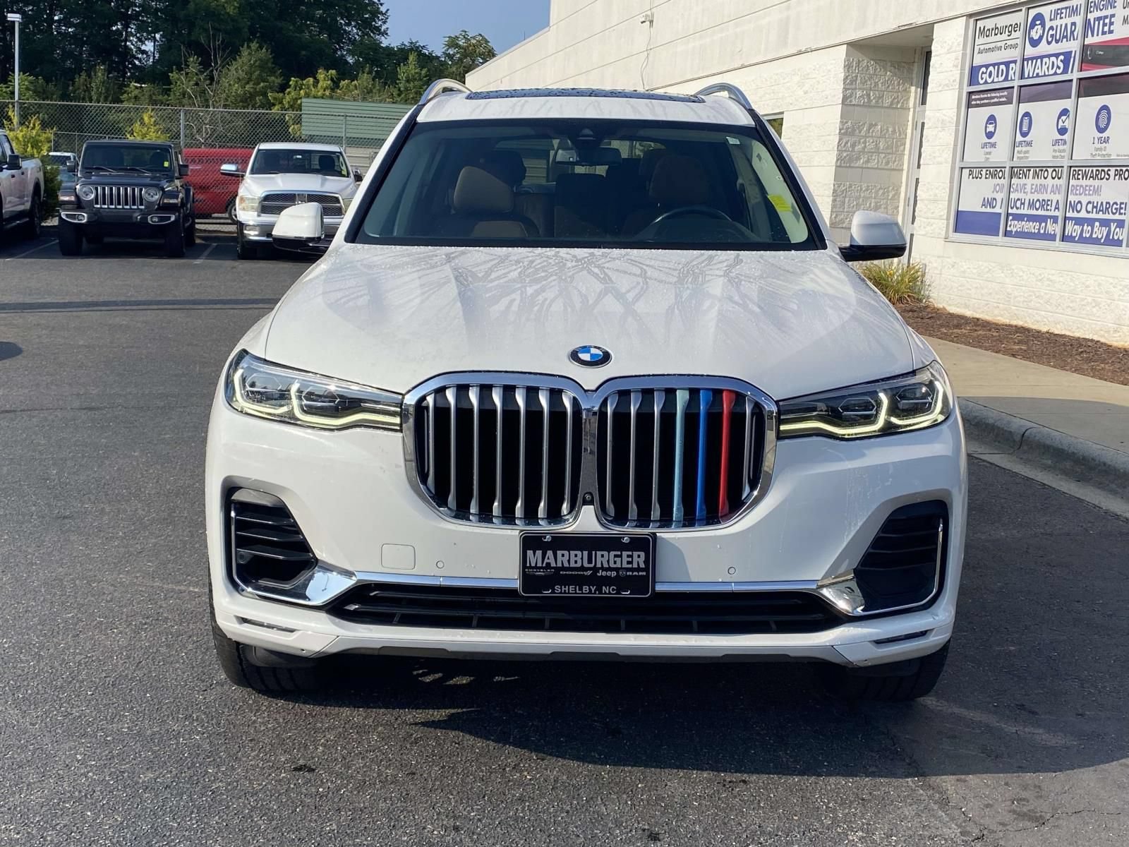 Used 2021 BMW X7 xDrive40i w/ Luxury Seating Package AWD/4WD image 2