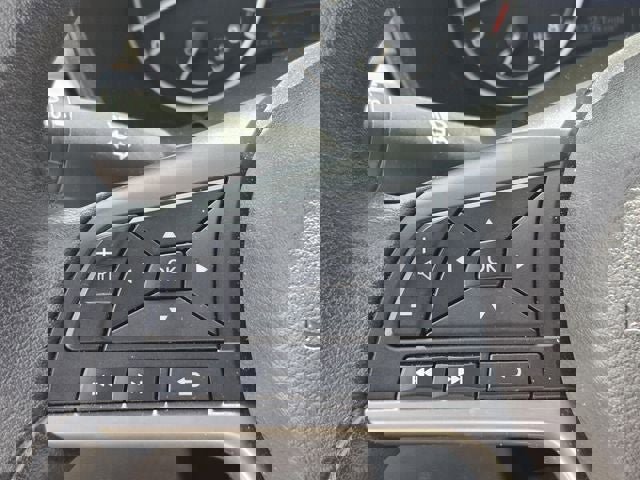 Used 2025 Nissan Altima 2.5 SV FWD image 26