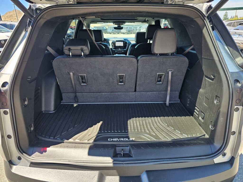 Used 2023 Chevrolet Traverse RS AWD/4WD image 26