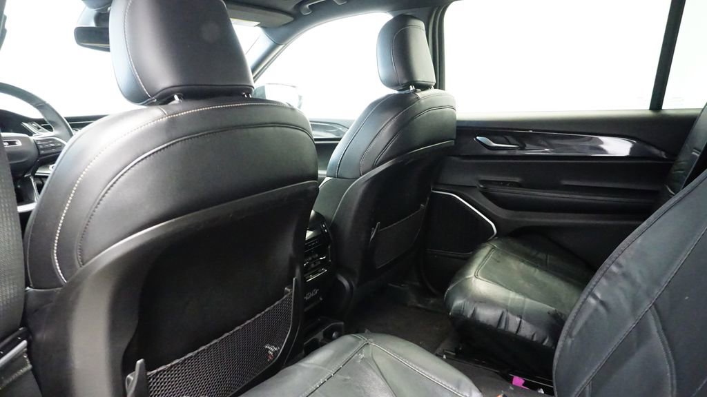 Certified 2022 Jeep Grand Cherokee L Laredo image 19