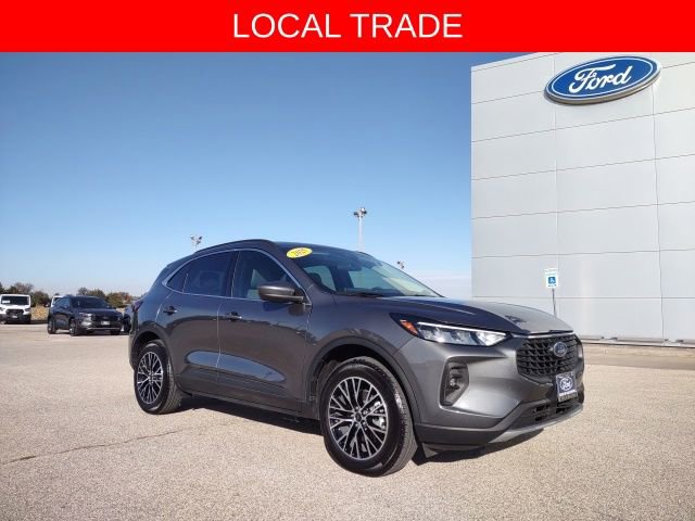 Used 2025 Ford Escape SE image 1