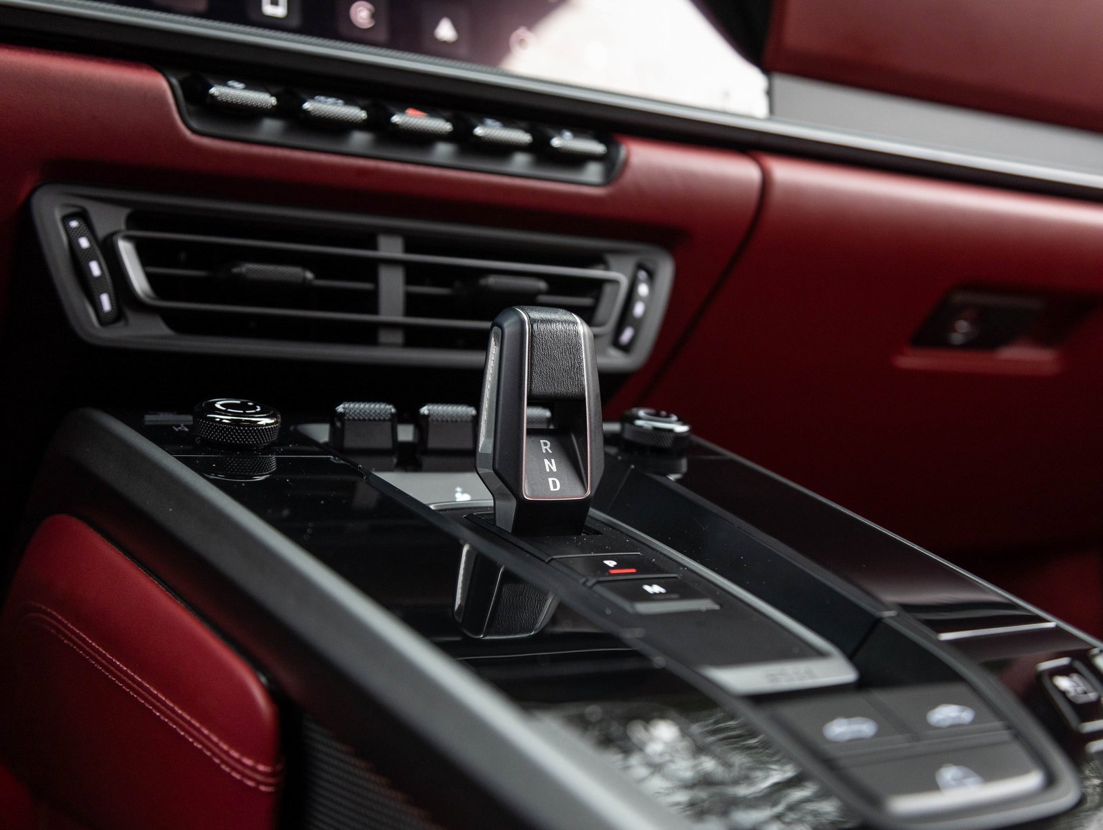 Used 2023 Porsche 911 Carrera image 28