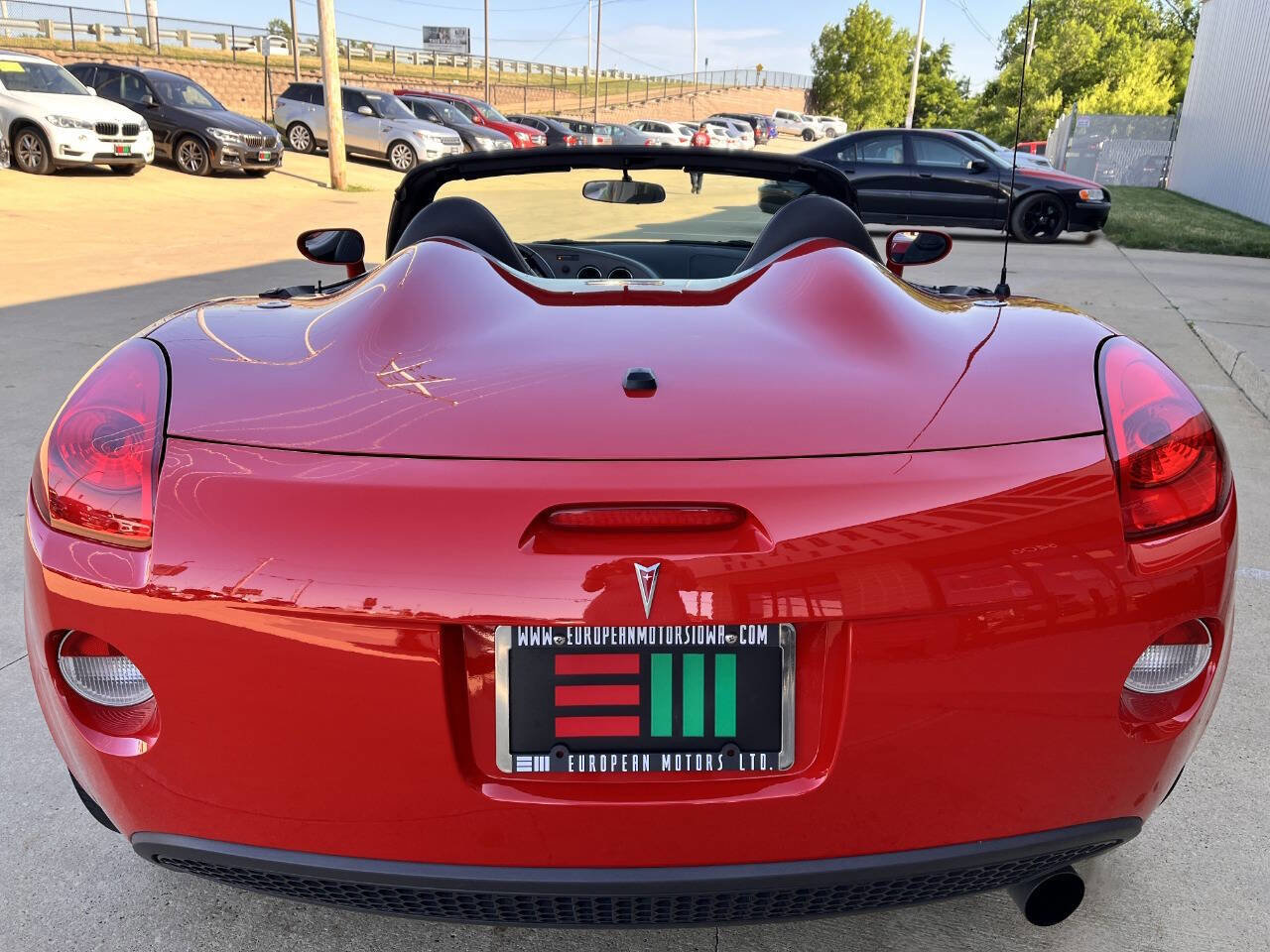 Used 2006 Pontiac Solstice Convertible w/ Premium Package RWD image 4