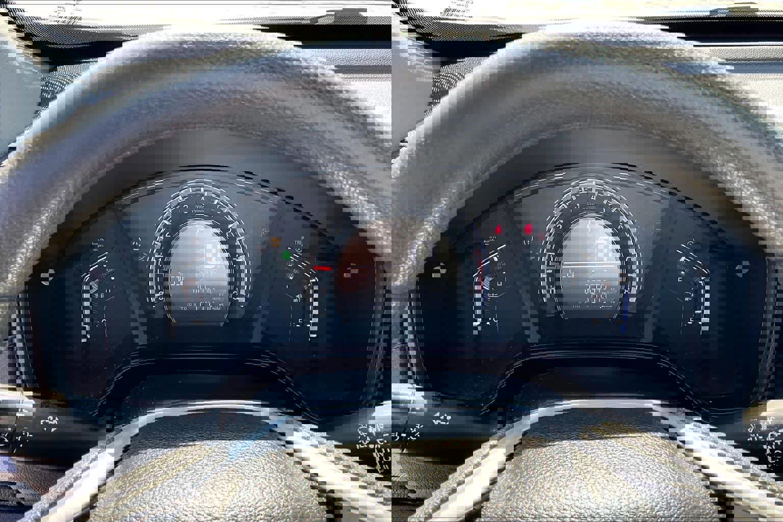 Used 2017 Honda CR-V LX image 24