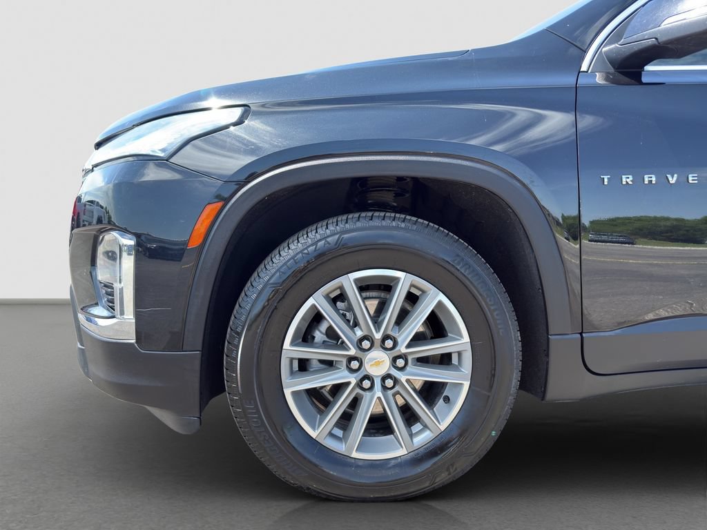 Used 2023 Chevrolet Traverse LT FWD image 18