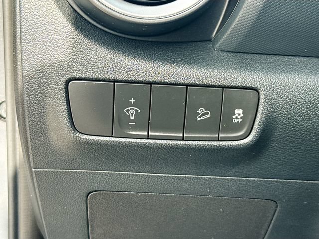 Used 2023 Hyundai Kona SEL FWD image 10