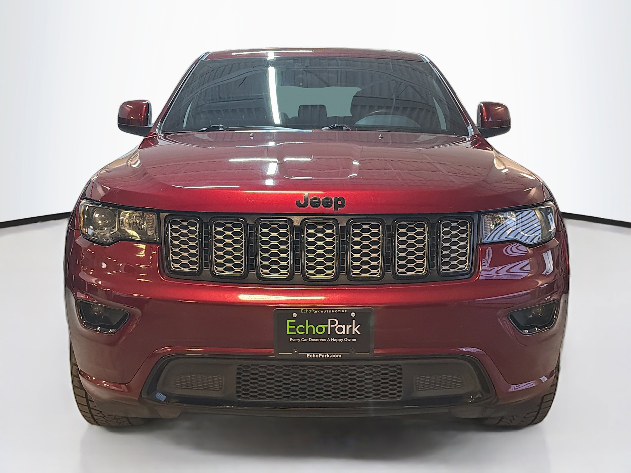 Used 2018 Jeep Grand Cherokee Altitude image 2