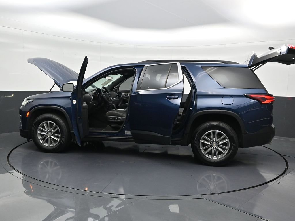 Used 2023 Chevrolet Traverse LT image 35