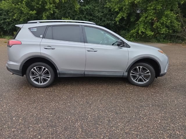 Used 2016 Toyota RAV4 LE AWD/4WD image 16
