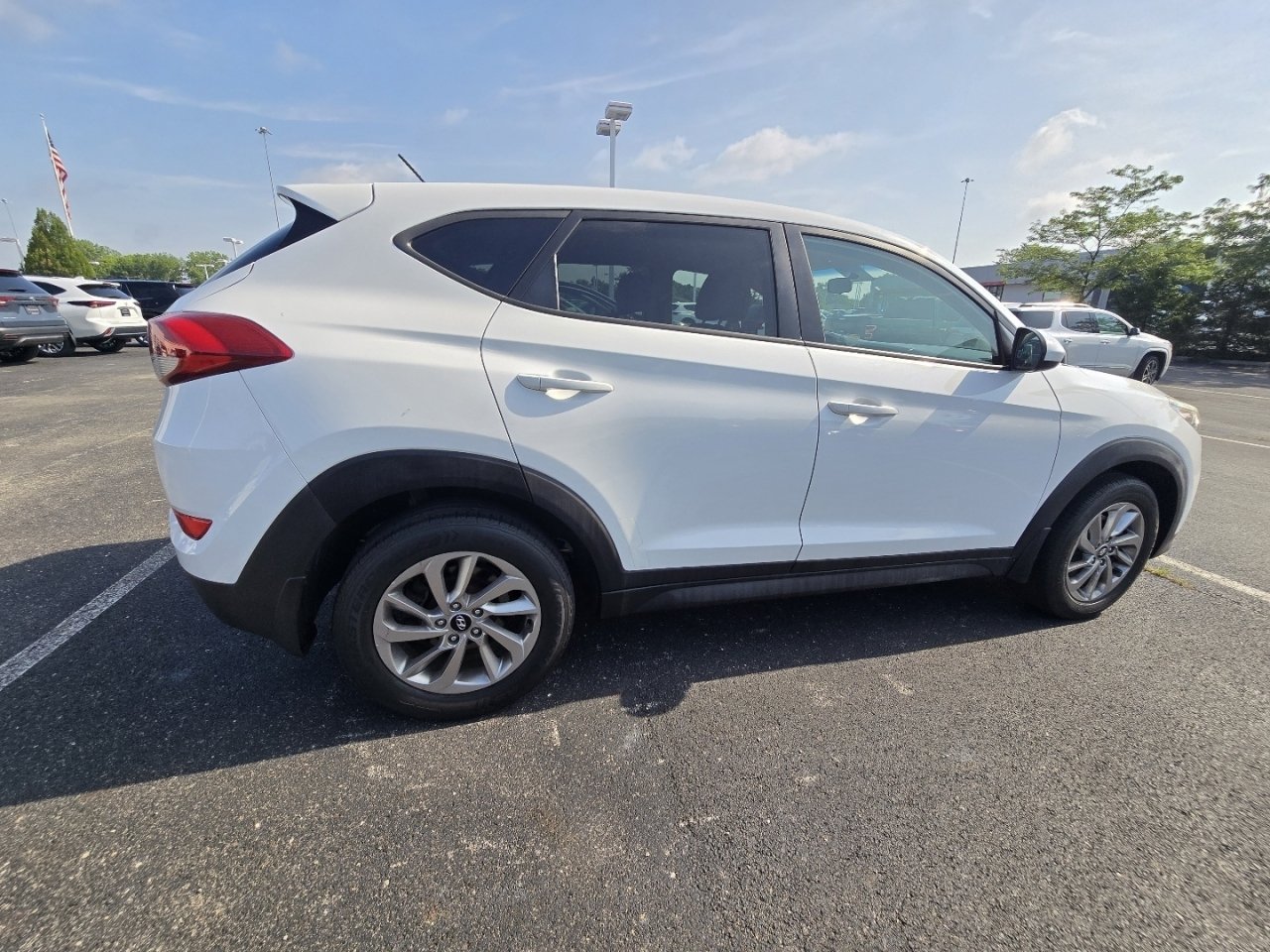 Used 2018 Hyundai Tucson SE w/ Cargo Package AWD/4WD image 8