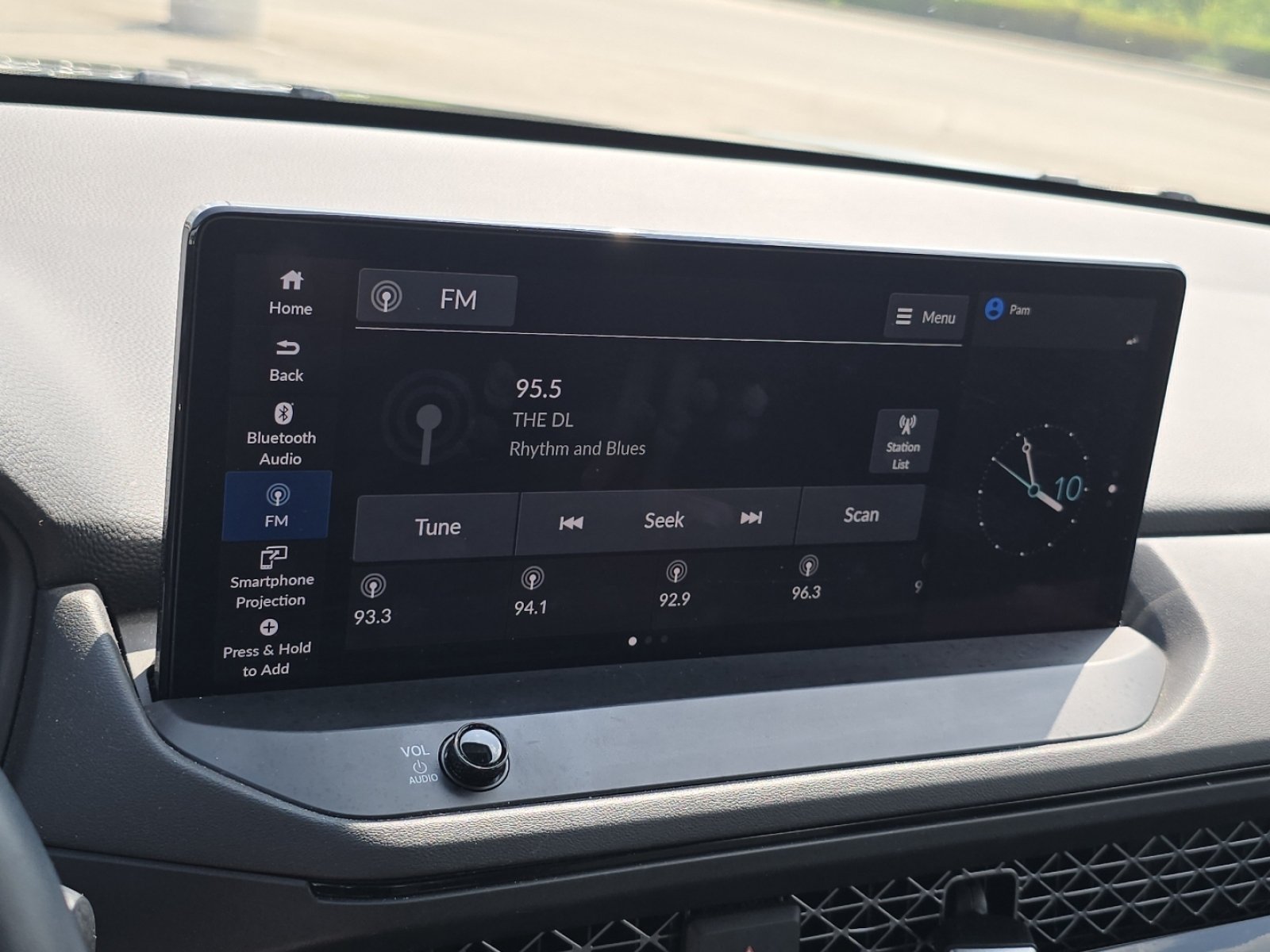Used 2023 Honda Accord Sport image 9