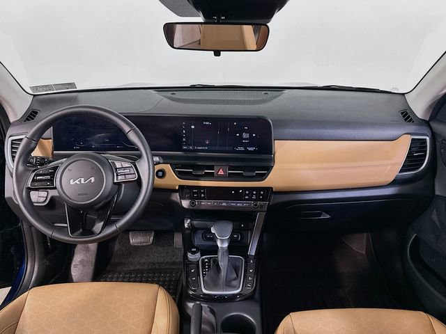 Used 2025 Kia Seltos EX w/ EX Sunroof Package image 18