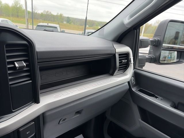 Used 2024 Ford F250 XL w/ STX Appearance Package AWD/4WD image 24