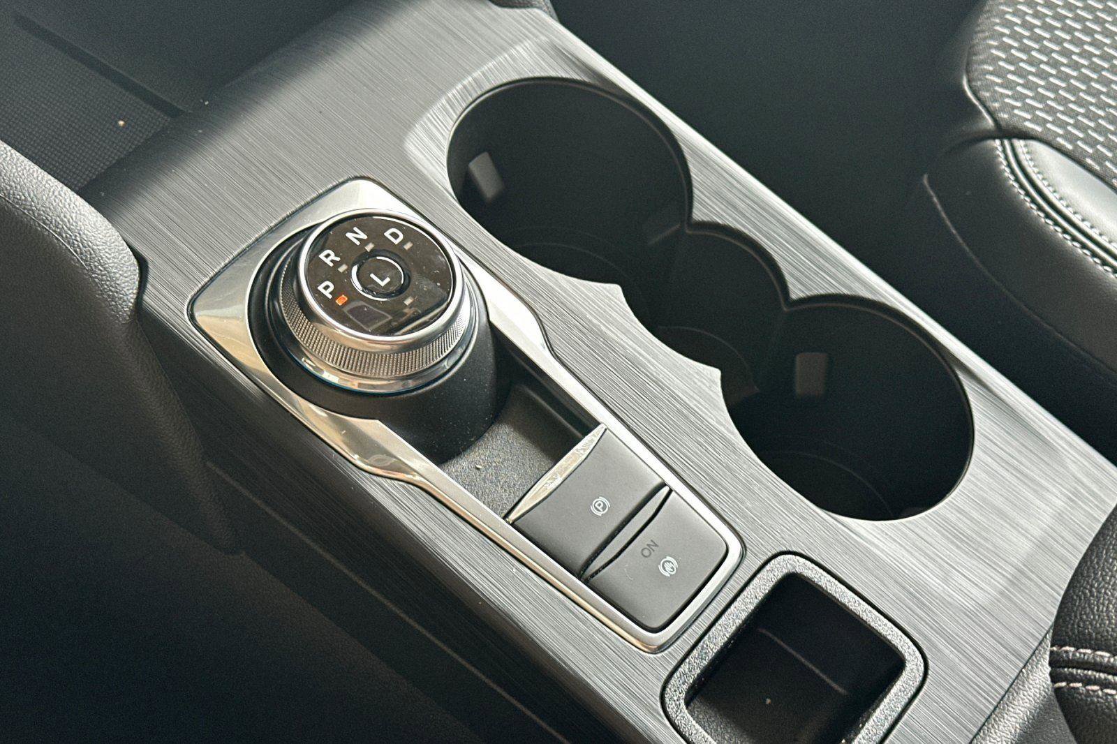 New 2025 Ford Escape SE image 19