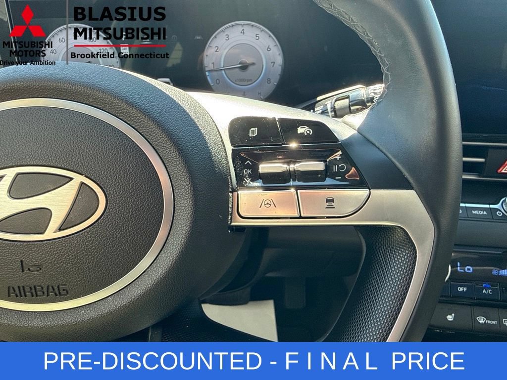Used 2024 Hyundai Elantra SEL w/ Convenience Package FWD image 21