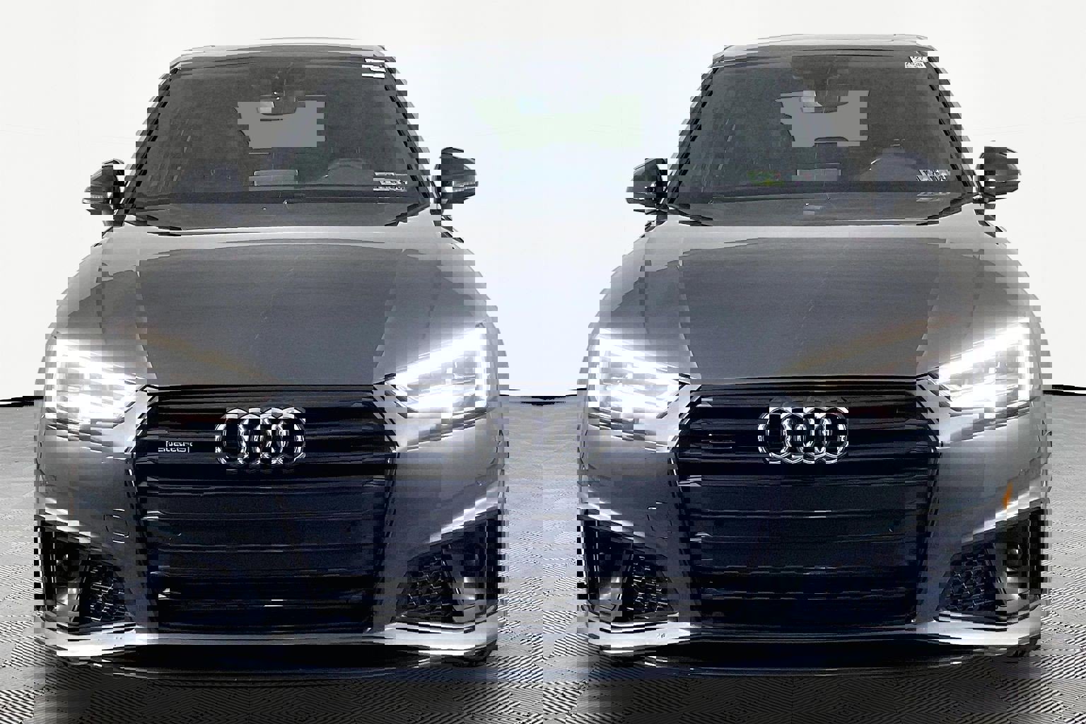 Used 2019 Audi A4 2.0T Premium Plus w/ Premium Plus Package image 2