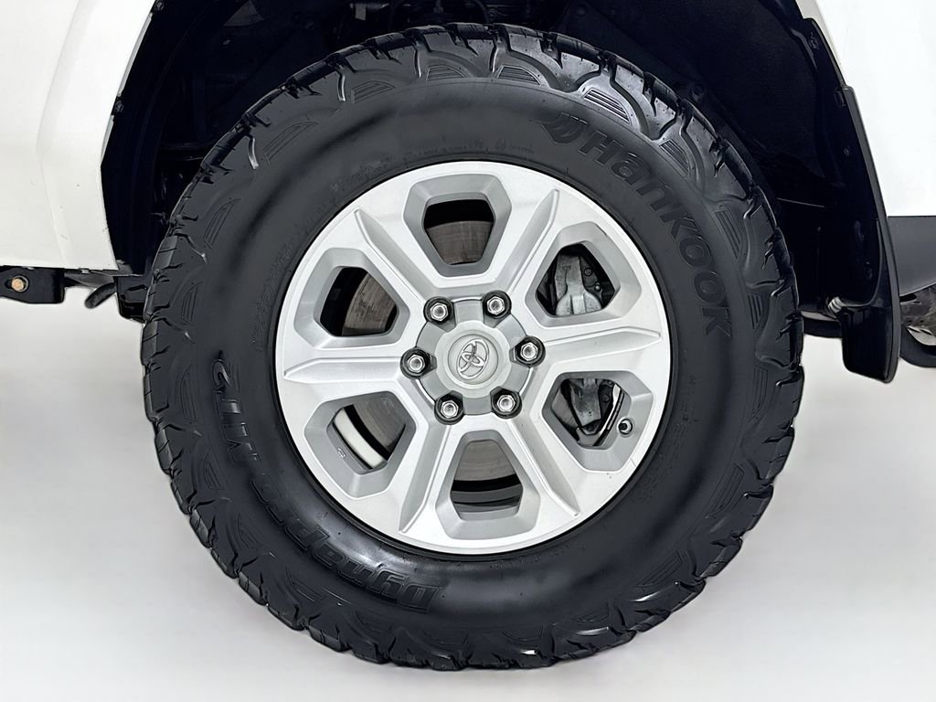 Used 2019 Toyota 4Runner SR5 image 26