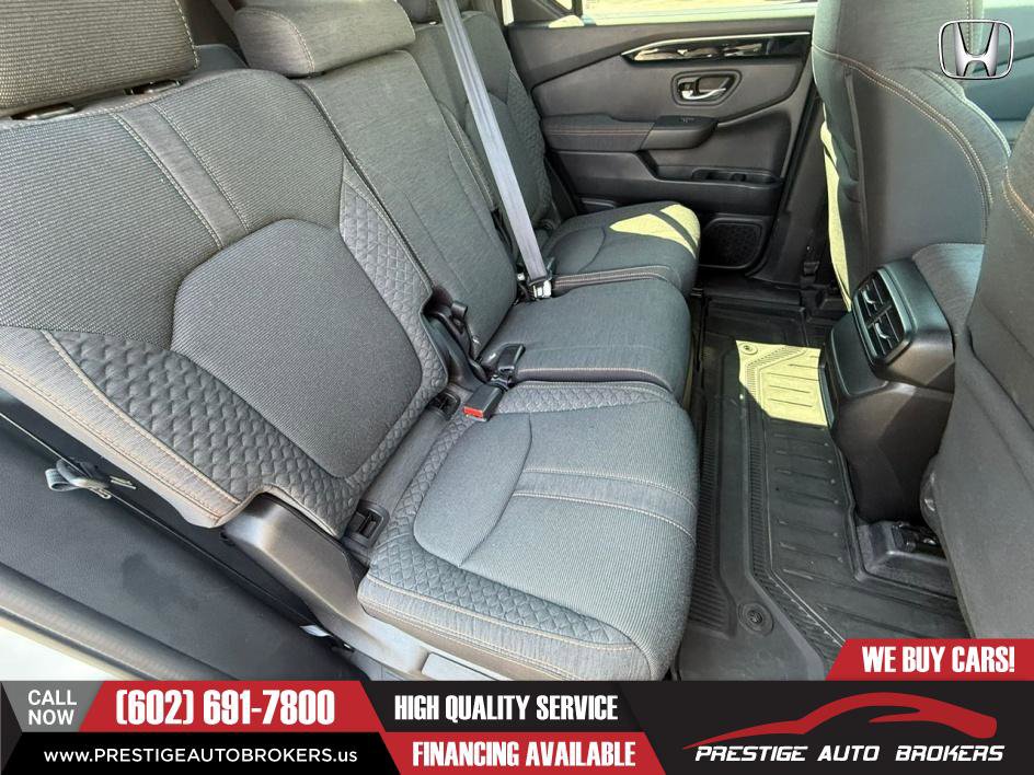 Used 2023 Honda Pilot Sport image 36