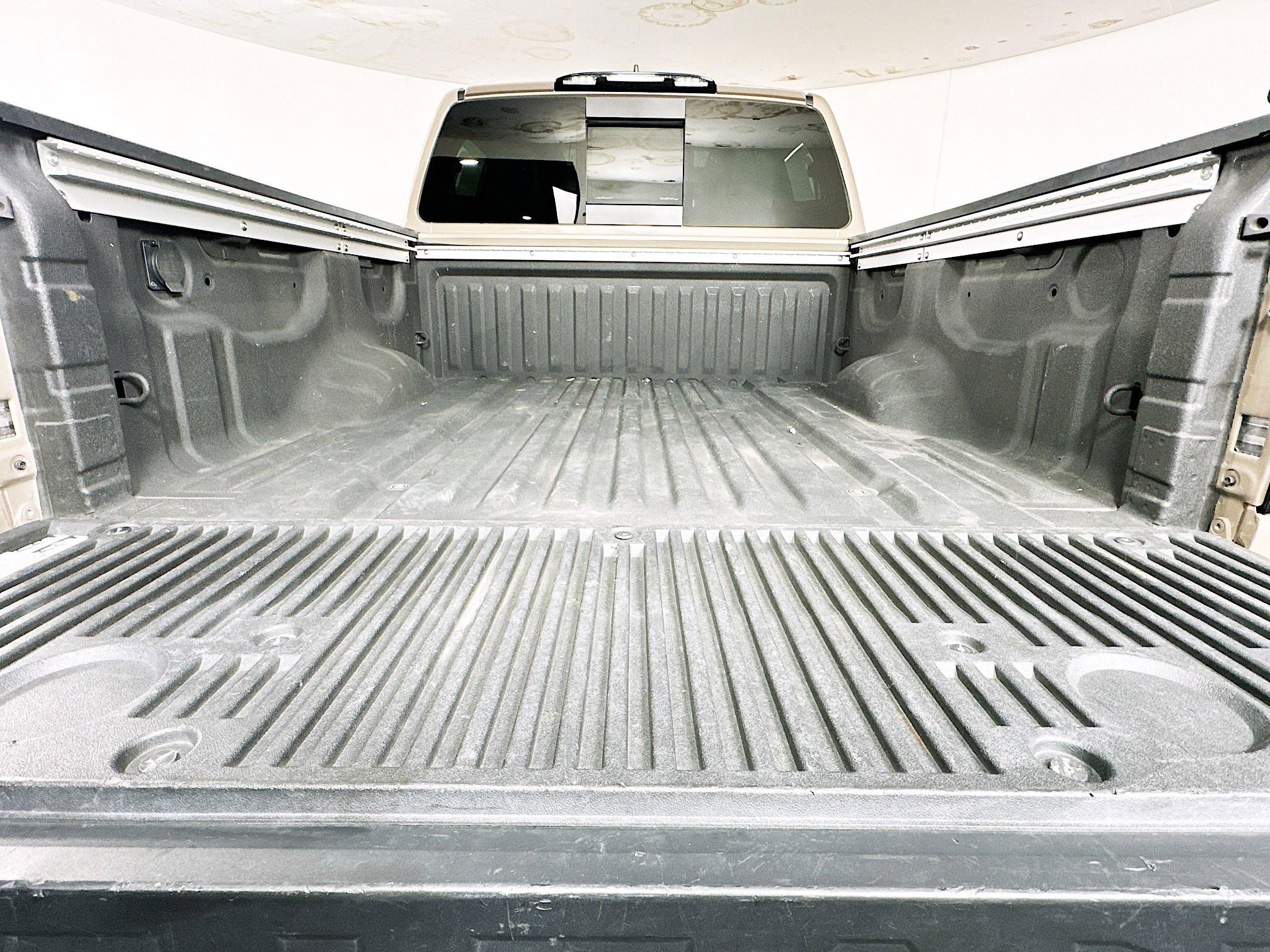 Used 2024 Nissan Titan PRO-4X w/ Pro-4x Convenience Package image 22