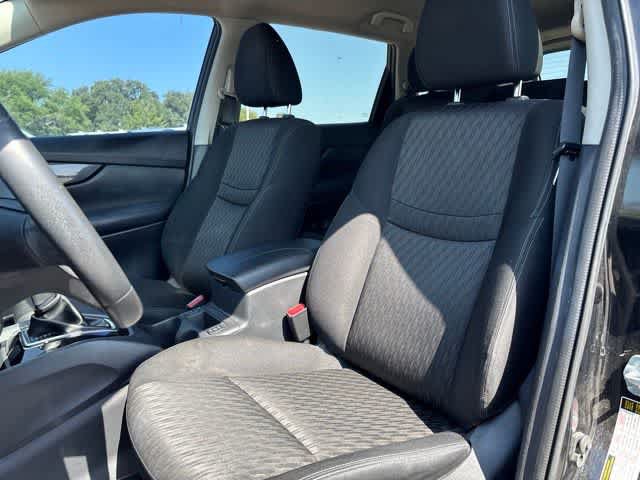 Used 2017 Nissan Rogue SV w/ SV Premium Package FWD image 22