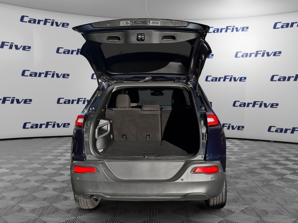 Used 2016 Jeep Cherokee Latitude w/ Safety/Convenience Group image 11