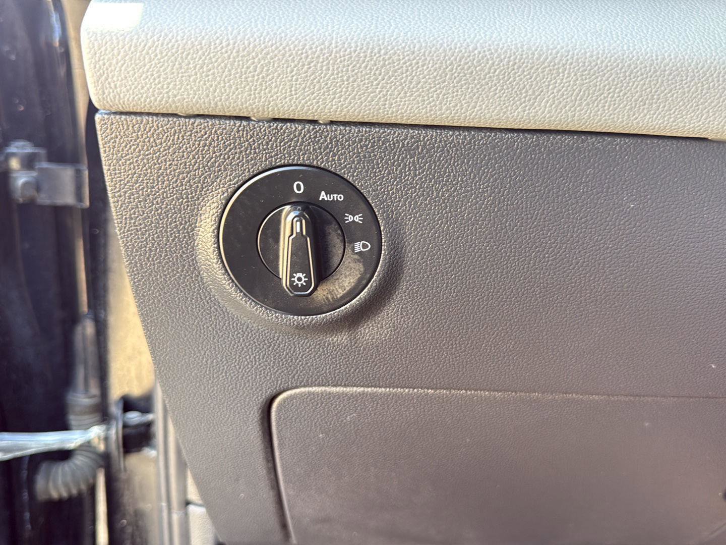 Used 2022 Volkswagen Taos SE image 14