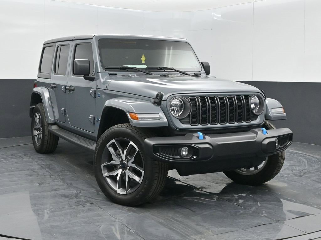 Used 2024 Jeep Wrangler Unlimited w/ Convenience Group image 2