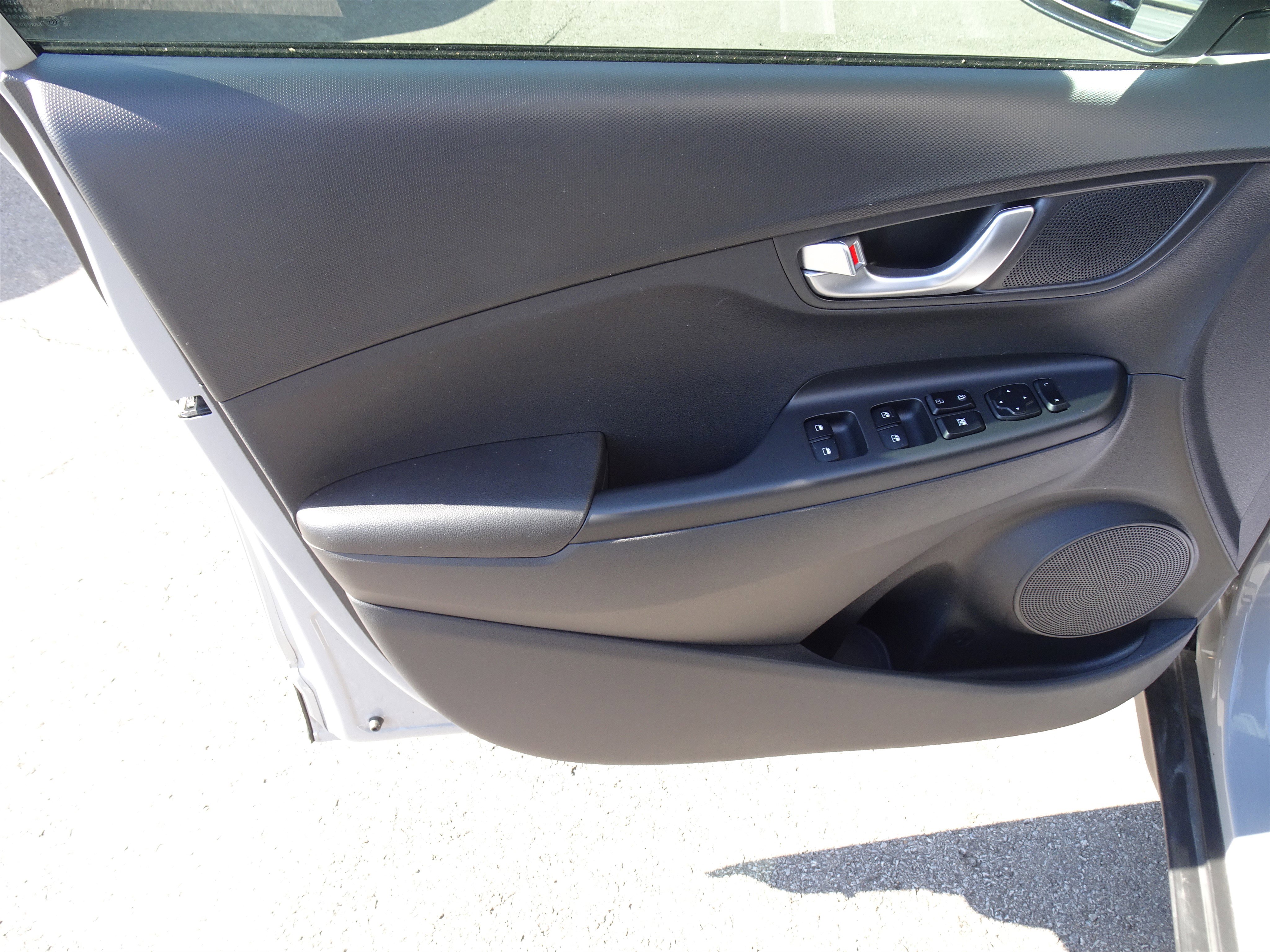 Used 2023 Hyundai Kona SEL w/ Convenience Package image 13