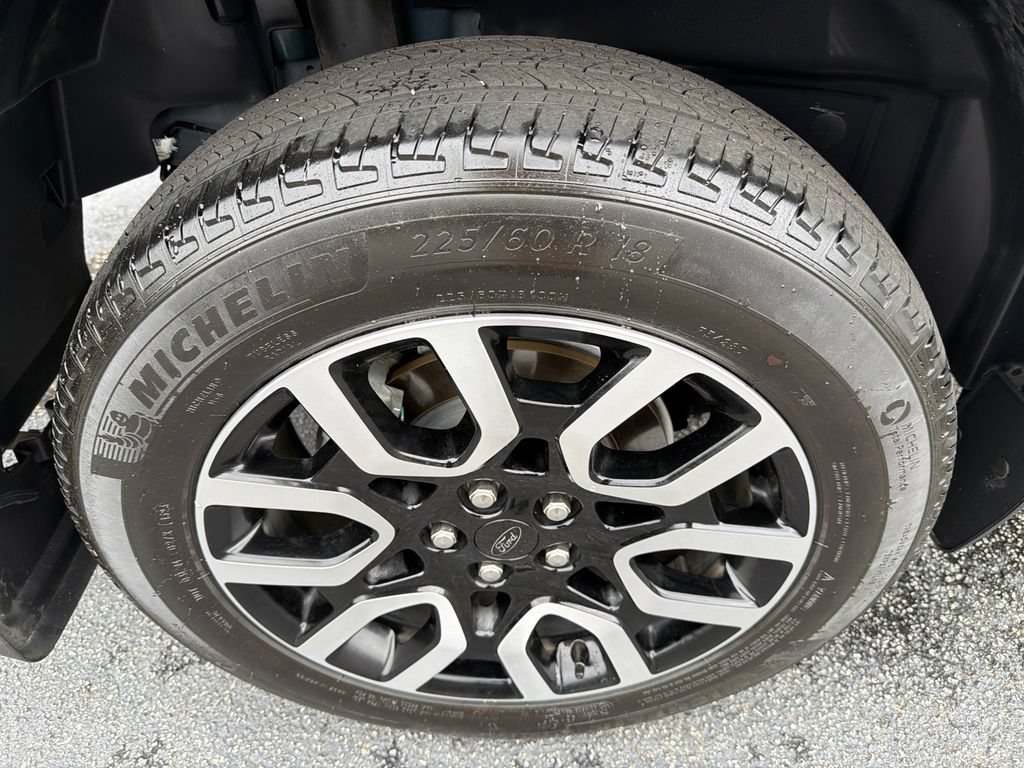 Used 2023 Ford Maverick Lariat FWD image 17