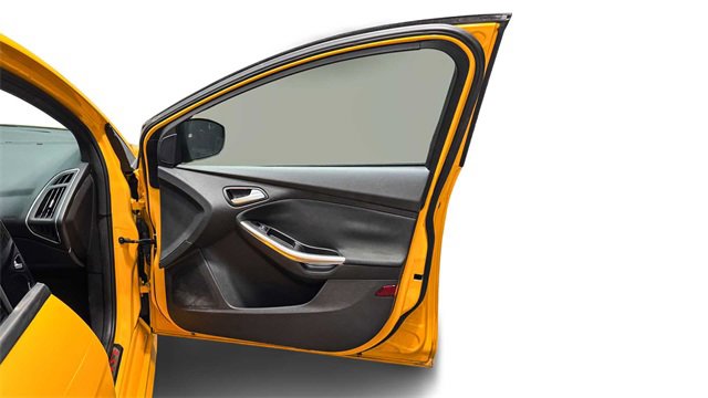 Used 2014 Ford Focus ST w/ Equipment Group 202A image 9