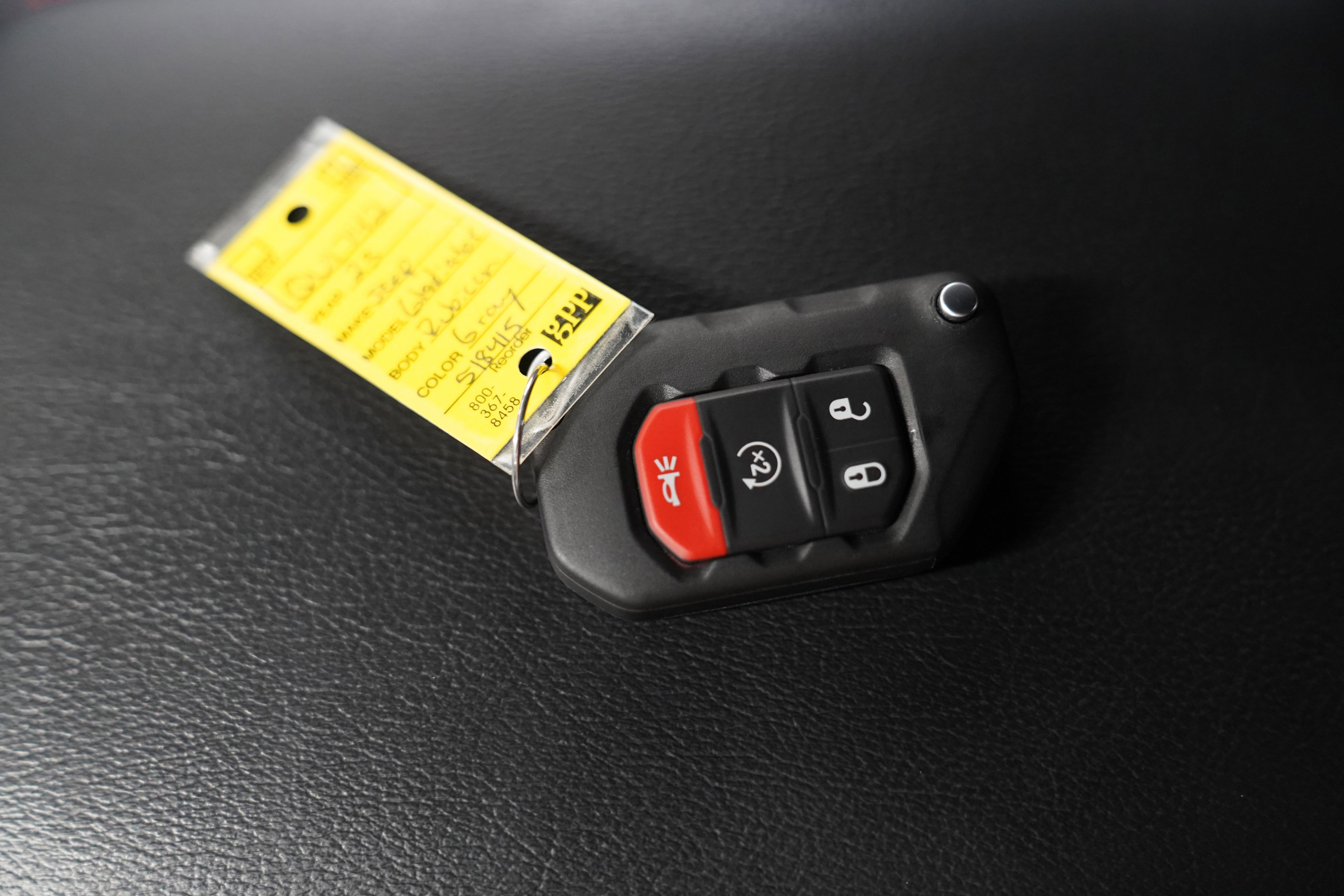 Used 2023 Jeep Gladiator Rubicon w/ Dual Top Group image 33