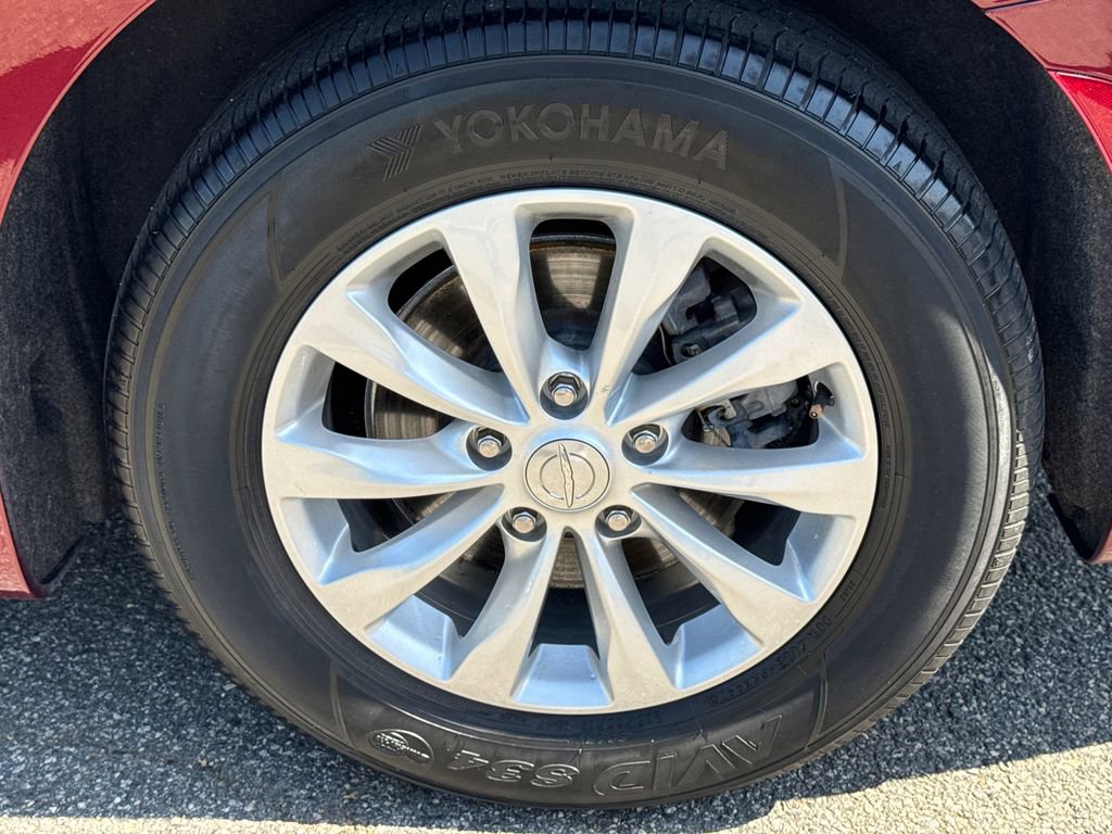 Used 2019 Chrysler Pacifica Touring-L image 20