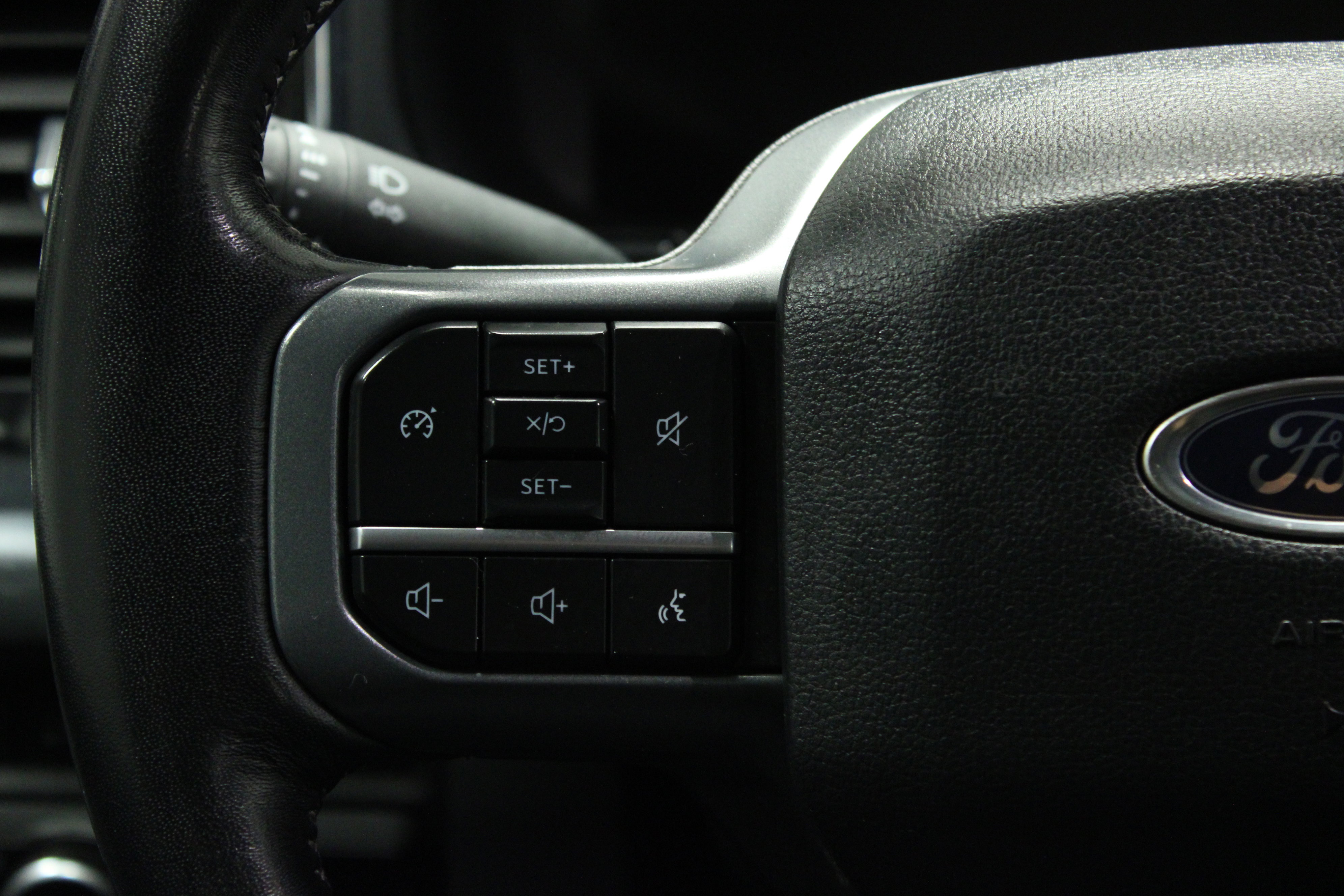 Used 2024 Ford F250 Lariat w/ FX4 Off-Road Package image 20