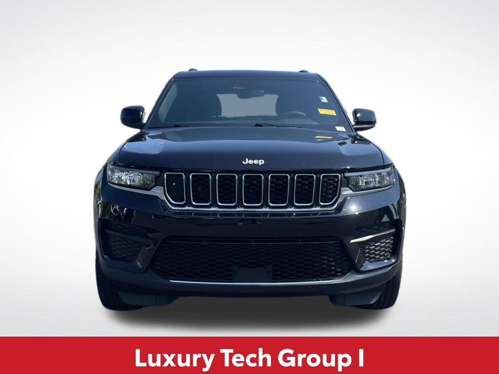 Used 2024 Jeep Grand Cherokee Laredo w/ Luxury Tech Group I RWD video 3