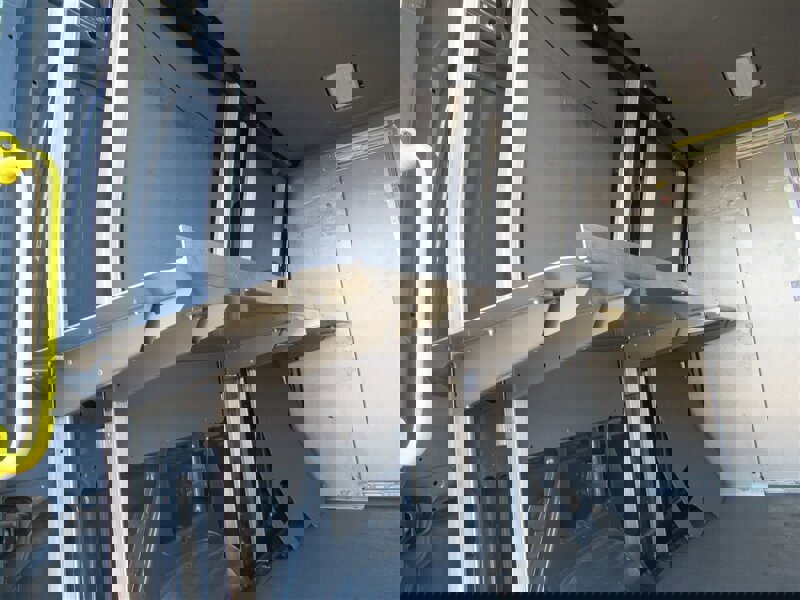 Used 2018 Mercedes-Benz Sprinter 2500 image 9