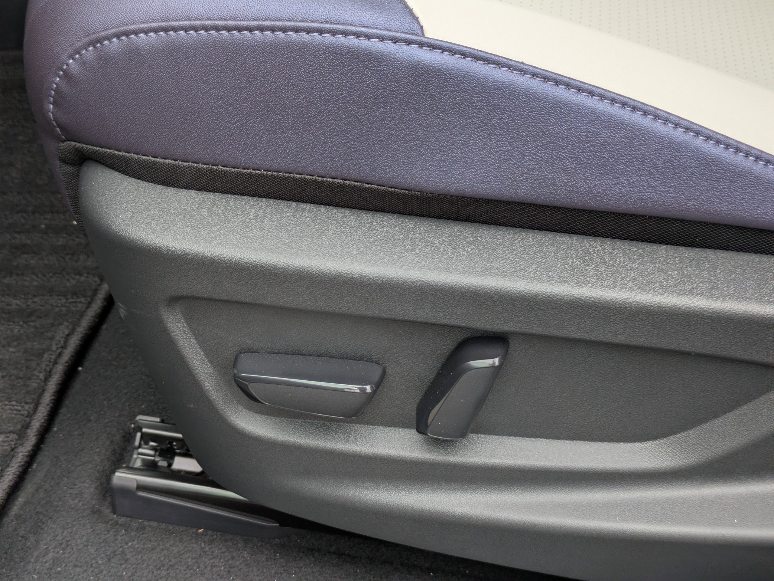 New 2026 Nissan Leaf SV+ image 21