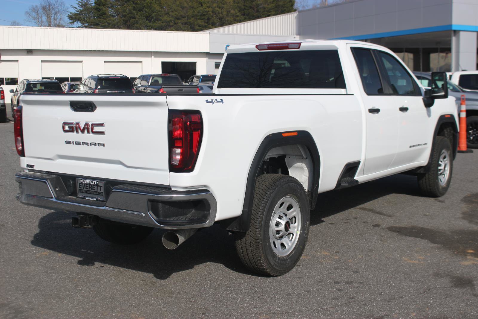 New 2026 GMC Sierra 3500 Pro w/ Convenience Package image 7