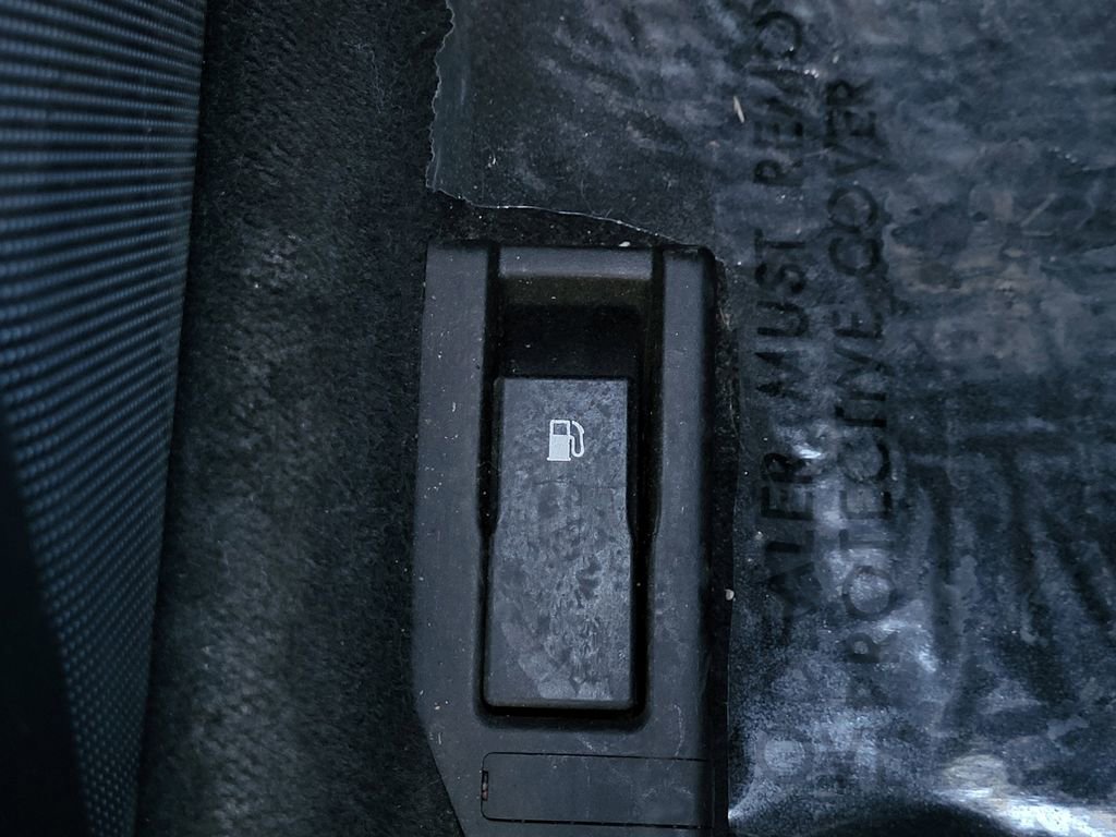 Used 2018 Subaru Impreza 2.0i image 12