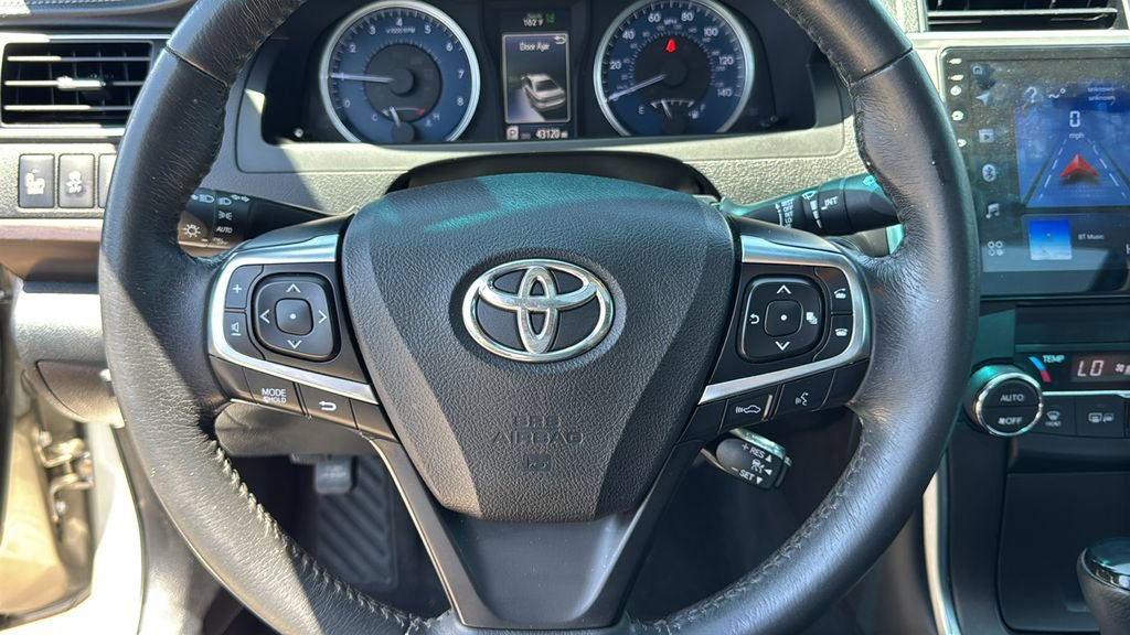 Used 2017 Toyota Camry XLE w/ Moonroof Package FWD image 10