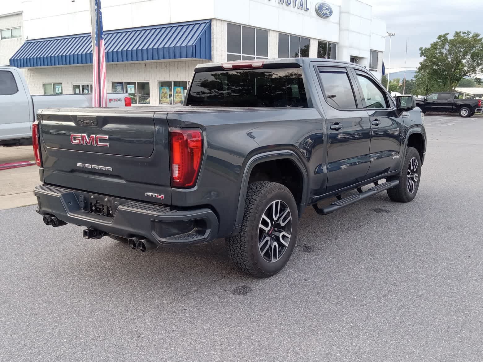 Used 2021 GMC Sierra 1500 AT4 AWD/4WD image 7