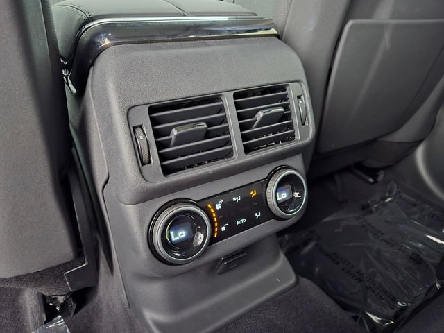 Used 2026 Land Rover Range Rover Velar Dynamic SE AWD/4WD image 13