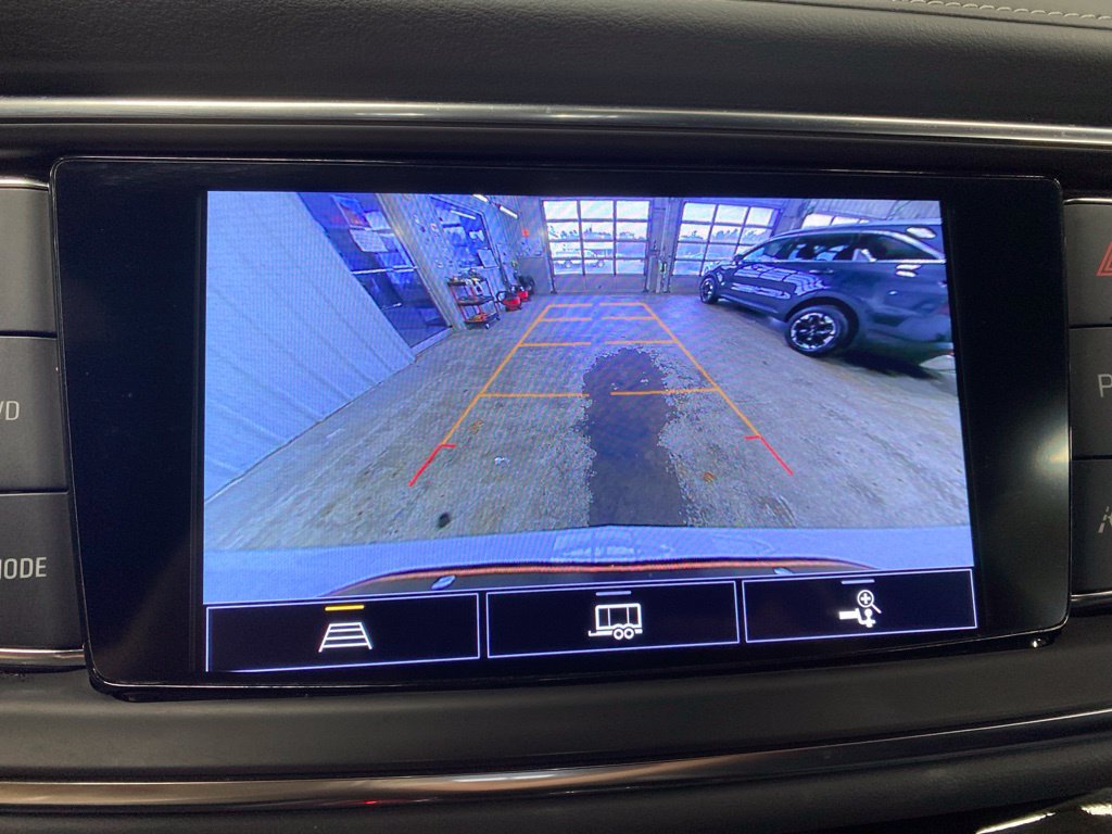 Used 2024 Buick Enclave Essence w/ Sport Touring Edition AWD/4WD image 39
