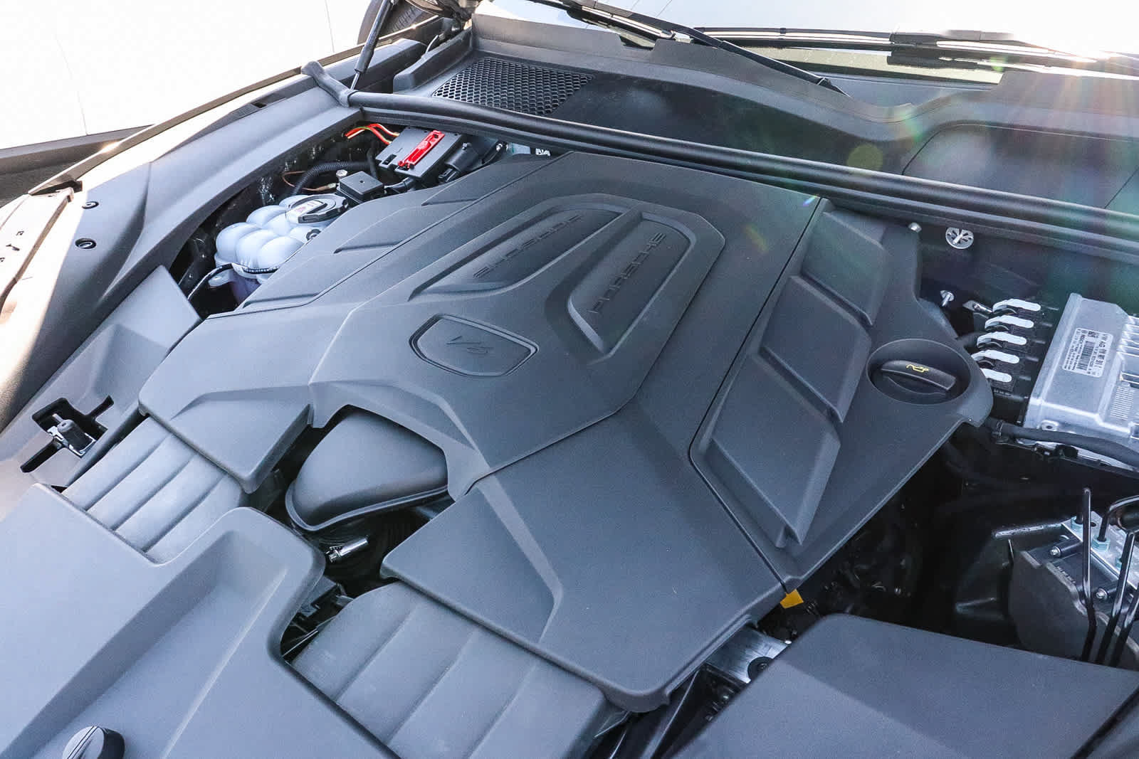 Used 2024 Porsche Cayenne AWD/4WD image 37