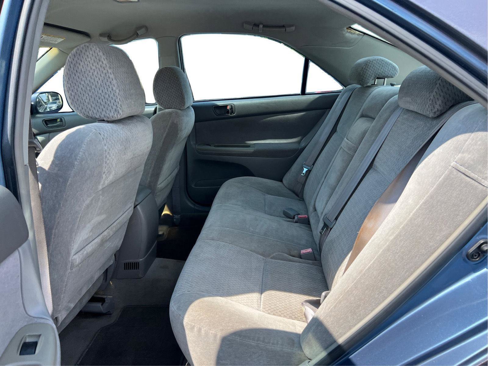 Used 2002 Toyota Camry LE FWD image 10